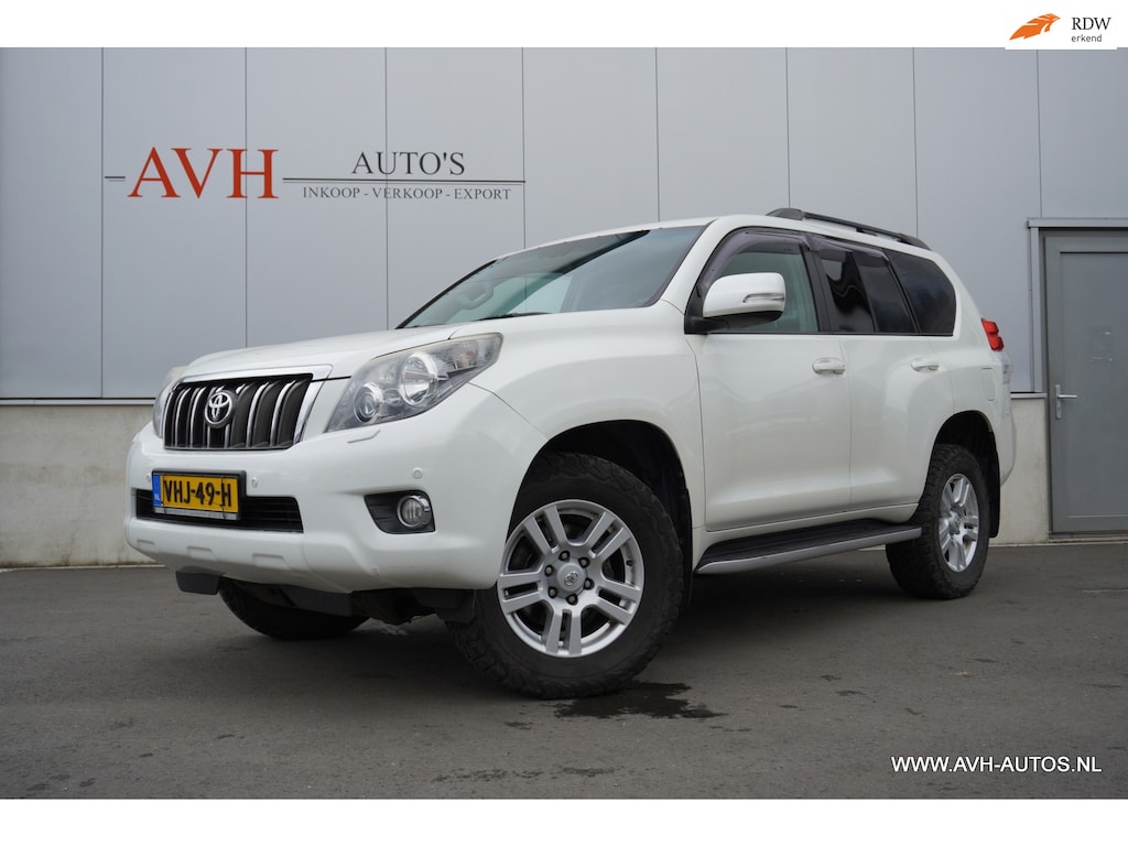 Toyota Land Cruiser 3.0 D-4D-F LX Window Van