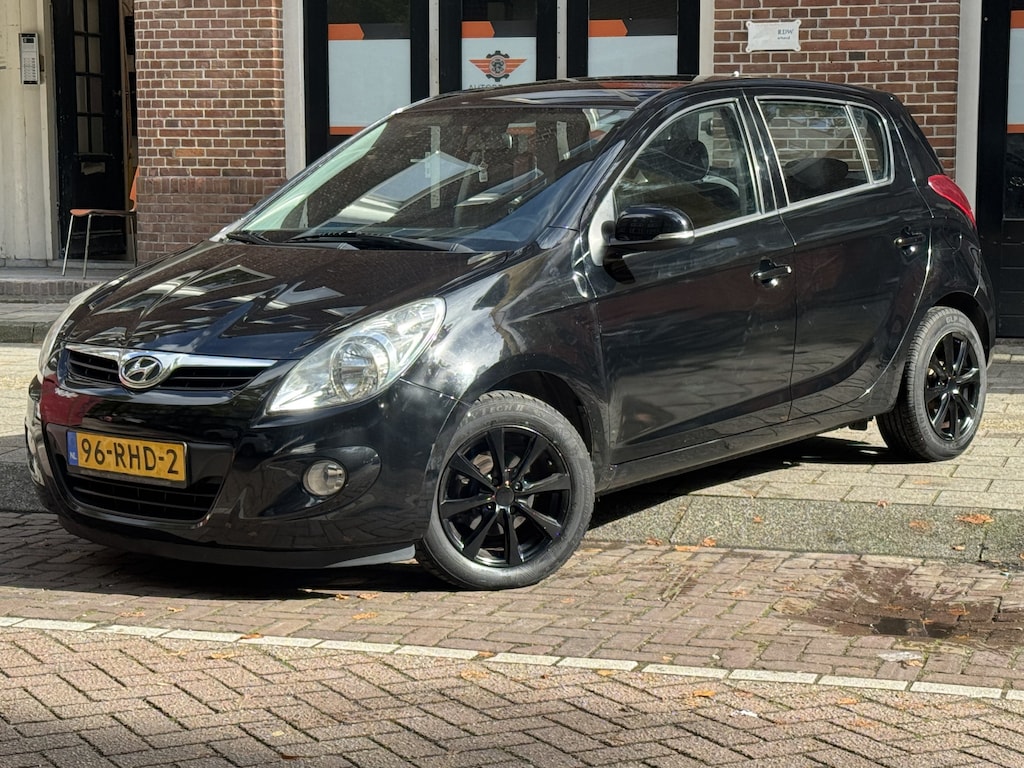 Hyundai i20 1.2i i-Motion AIRCO | LAGE KM