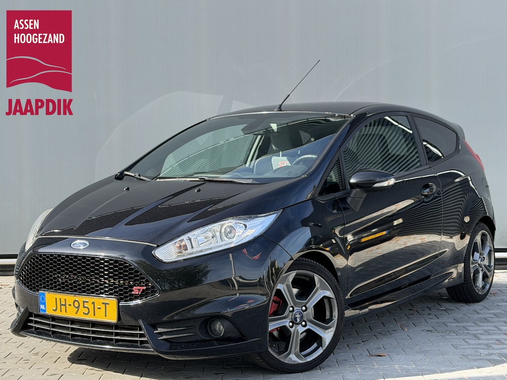 Ford Fiesta BWJ 2016 | 1.6T 183PK ST2 | NL AUTO | CLIMA | NAVI | CAMERA | LEDER/STOF | RECARO | DONKER GLAS | PDC |