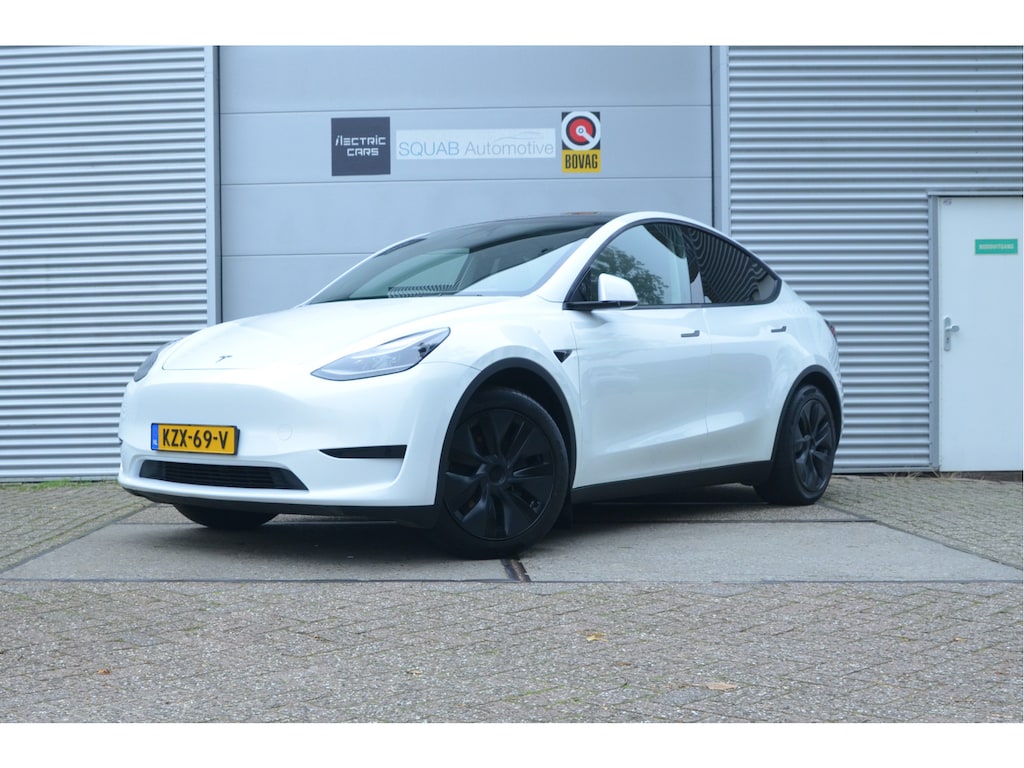 Tesla Model Y RWD 58 kWh Enhanced AutoPilot4.0 (twv 3.800,-, FSD 49,- p/mnd)