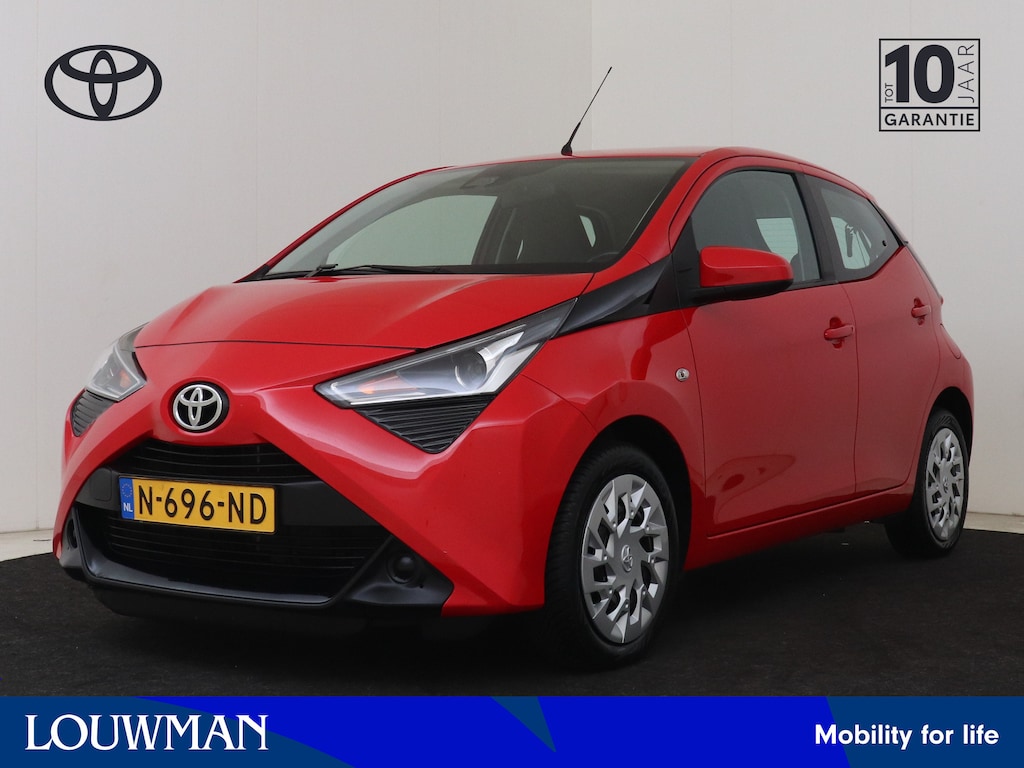 Toyota Aygo 1.0 VVT-i x-play | BTW voertuig | Dealer onderhouden | Apple CarPlay/Android Auto | Airco | achteruitrijcamera | Bluetooth |
