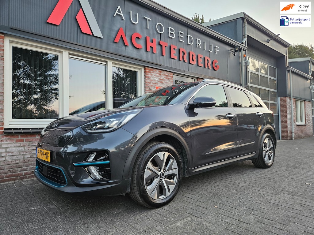 Kia Niro EV E-Niro ExecutiveLine 64 kWh SOH 100%! Carplay! Camera! Leer! Nette Auto! Navigatie!