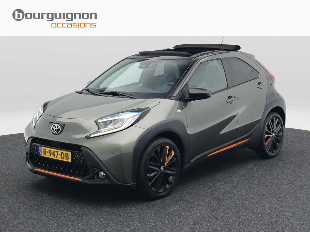 Toyota Aygo X 1.0 VVT-i S-CVT Automaat Limited | Stoelverwarming | Camera | Elektrisch Schuifdak | JBL Audio | Half Leer | 18 Inch | 77.330 Km !!