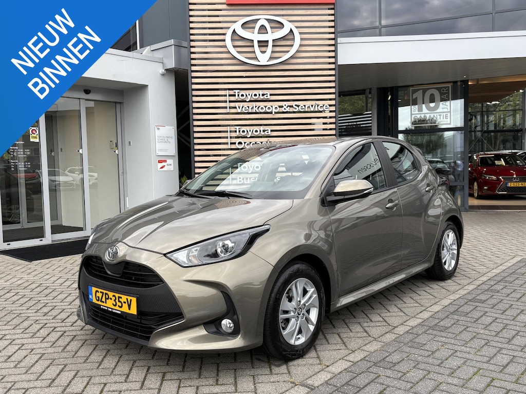 Toyota Yaris 1.5 VVT-i Business AUTOMAAT AD-CRUISE APPLE/ANDROID BLUETOOTH CAMERA AIRCO LM-VELGEN