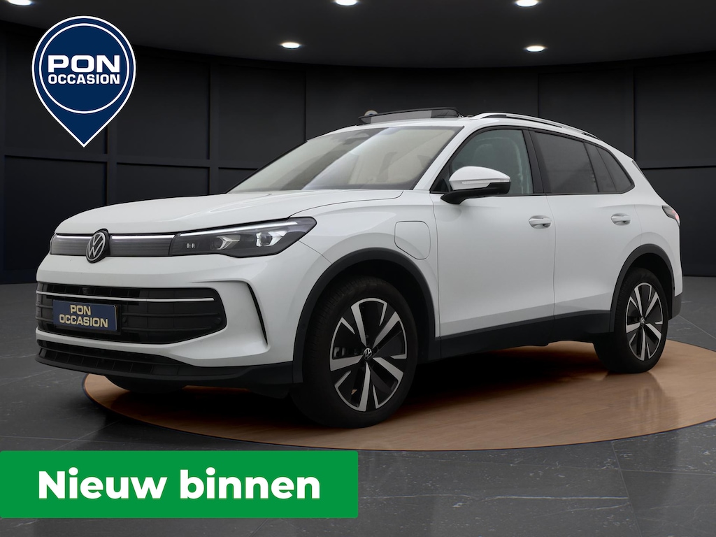 Volkswagen Tiguan 1.5 eHybrid Life | Pano dak | Stuur-/Stoelverwarming | IQ-light | Elek Achterklep | 19" |