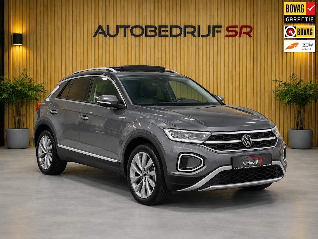 Volkswagen T-Roc 1.5 TSI Style Facelift Pano! Elektrische Kofferklep! IQ Lights! Memory Stoelen! Stoelverwarming!