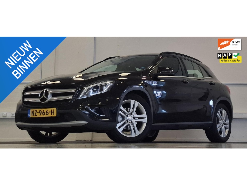 Mercedes-Benz GLA 200 Edition 1 Automaat Navi Xenon Leder Mooi!