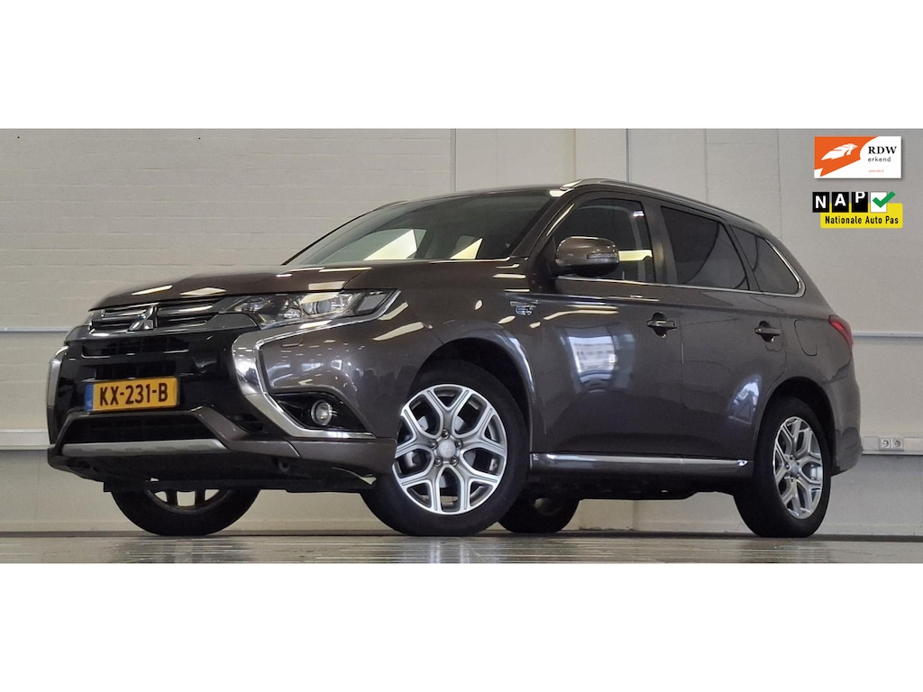 Mitsubishi Outlander 2.0 PHEV Business Edition Trekhaak 100% Dealer onderhouden Allseason banden Mooi!