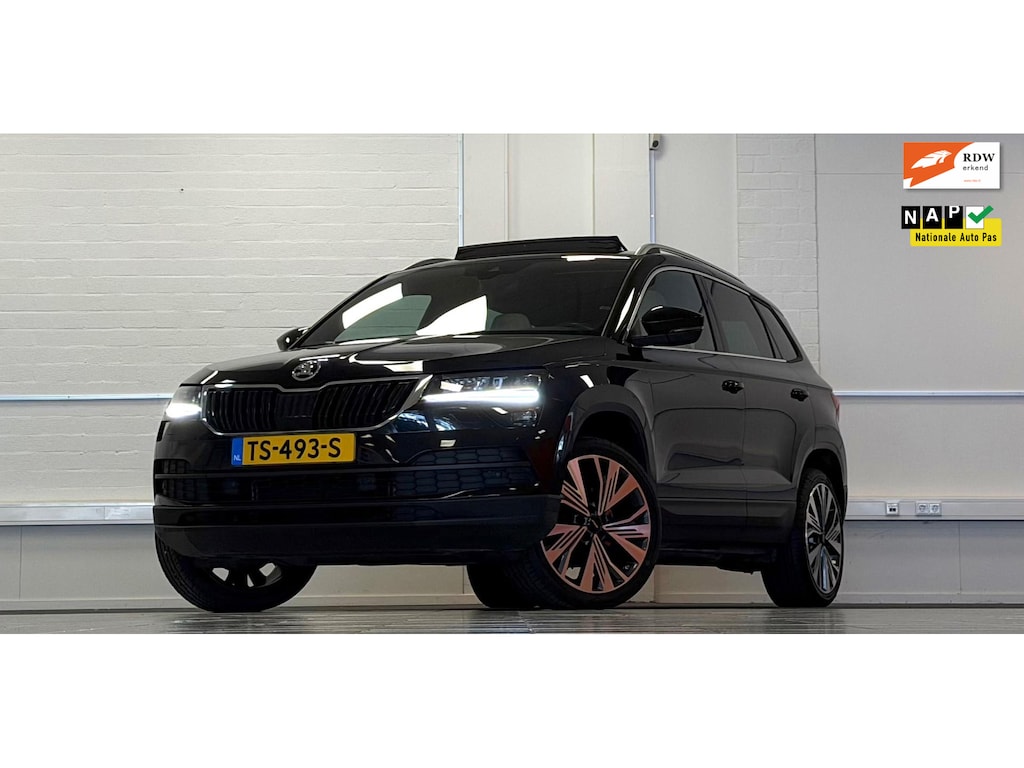 Skoda Karoq 1.5 TSI ACT Style Business Leder Pano Adaptieve cruise Trekhaak