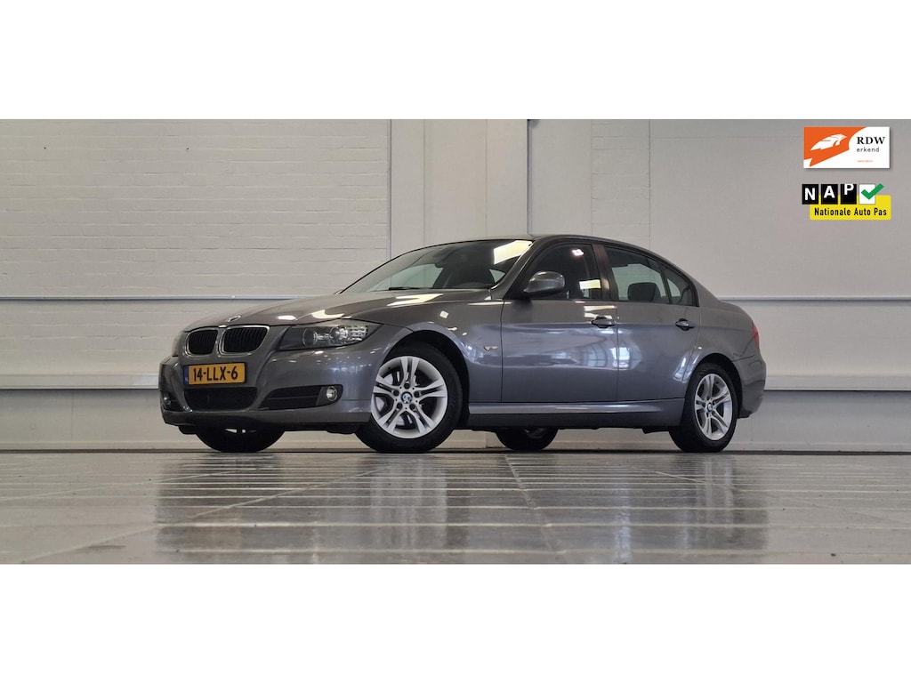 BMW 3-Serie 318i Business Line Xenon Sportstoelen Navi Parkeerhulp Garantie Mooi!