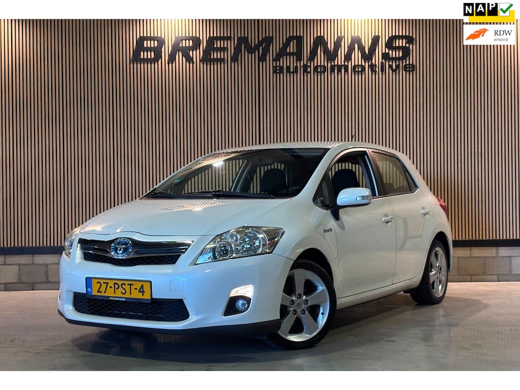 Toyota Auris 1.8 Full Hybrid Dynamic