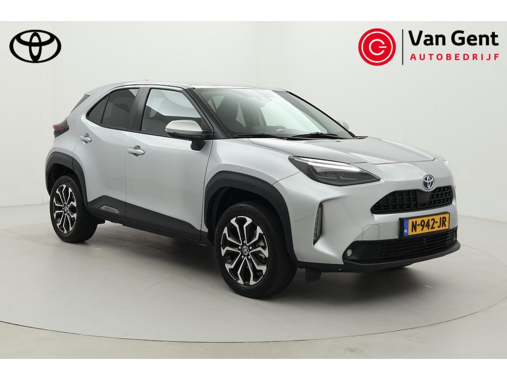 Toyota Yaris Cross 1.5 Hybrid First Edition | Apple Carplay / Android Auto | Keyless | Adaptive Cruise | Clima | Camera | Full LED | 17 inch