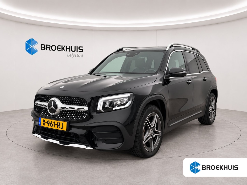 Mercedes-Benz GLB 200 163PK AMG-LINE AUTOMAAT / NAVI / LEDER / CLIMA / FULL-LED / PDC / 19" LMV / PANO. DAK / CAMERA / KEYLESS / ALCANTARA / WINTERPAKKET !!