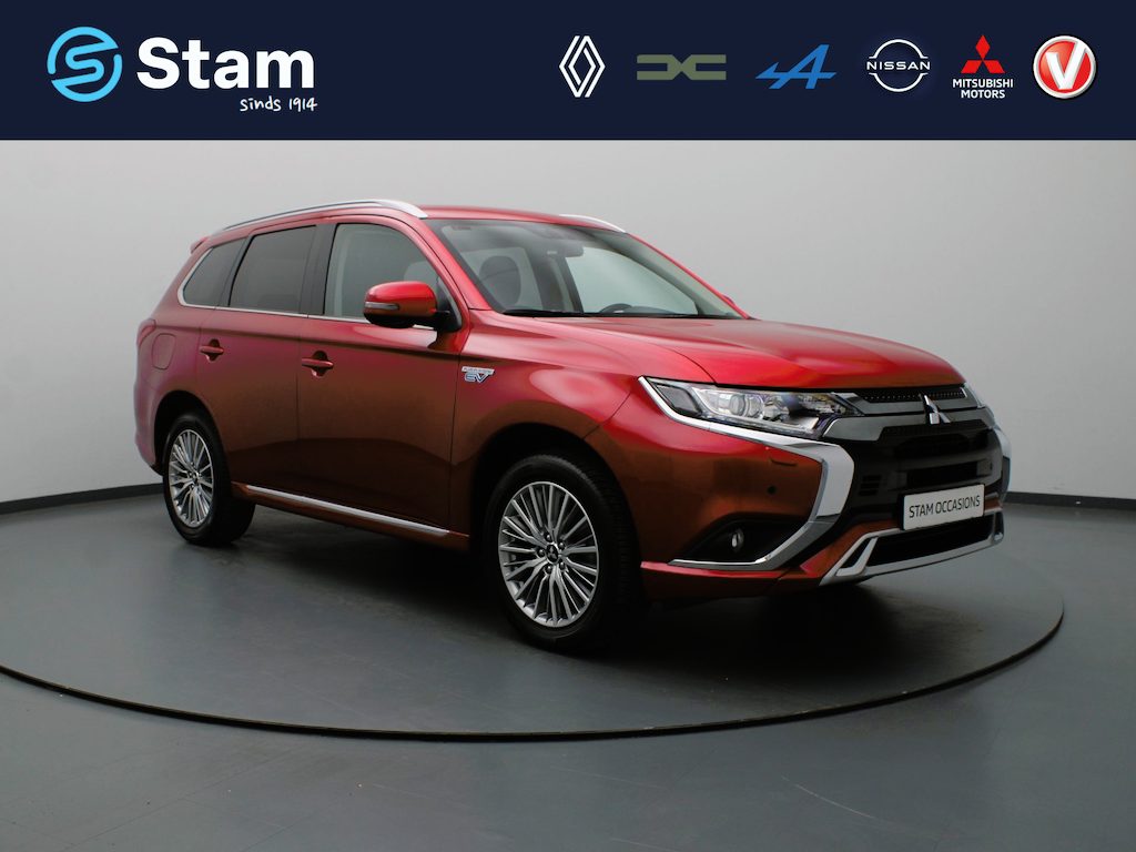 Mitsubishi Outlander 224pk PHEV Intense+ Apple Carplay/Android Auto | Trekhaak afneembaar.