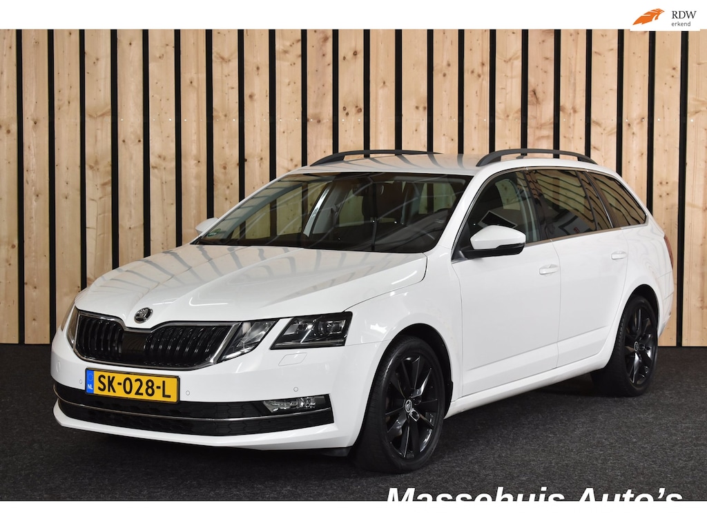 Skoda Octavia Combi 1.4 TSI Greentech Style Business Trekhaak Carplay ACC LED Stoelverw. Clima + Nwe APK