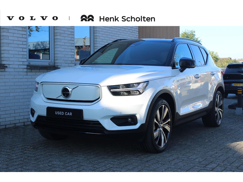 Volvo XC40 Recharge P8 AWD R-Design | Panoramadak | 20" Lichtmetalen velgen | Warmtepomp | Apple carplay/ Android auto | Electronic Climate Control | Verwarmde voorstoelen |