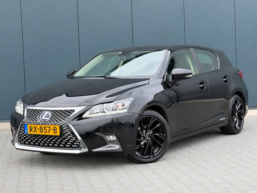 Lexus CT 200h Business Line Led - Alcantara - Navi - Camera - Cruise