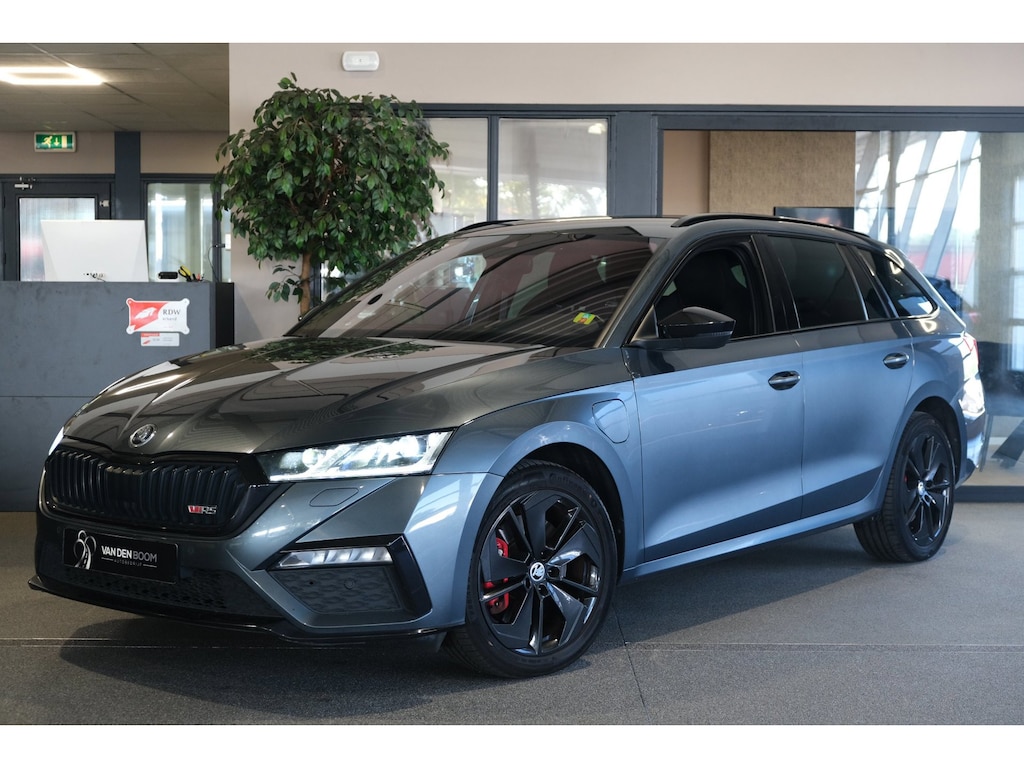 Skoda Octavia Combi 1.4 TSI RS iV PHEV 245PK Led Navi Virtual Keyless ACC Elek Achterklep