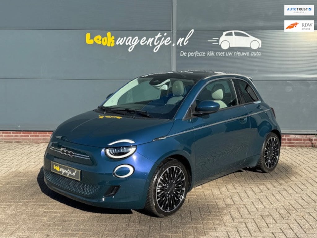 Fiat 500e La Prima 42 kWh *pano *carplay *leder *stoelverw.