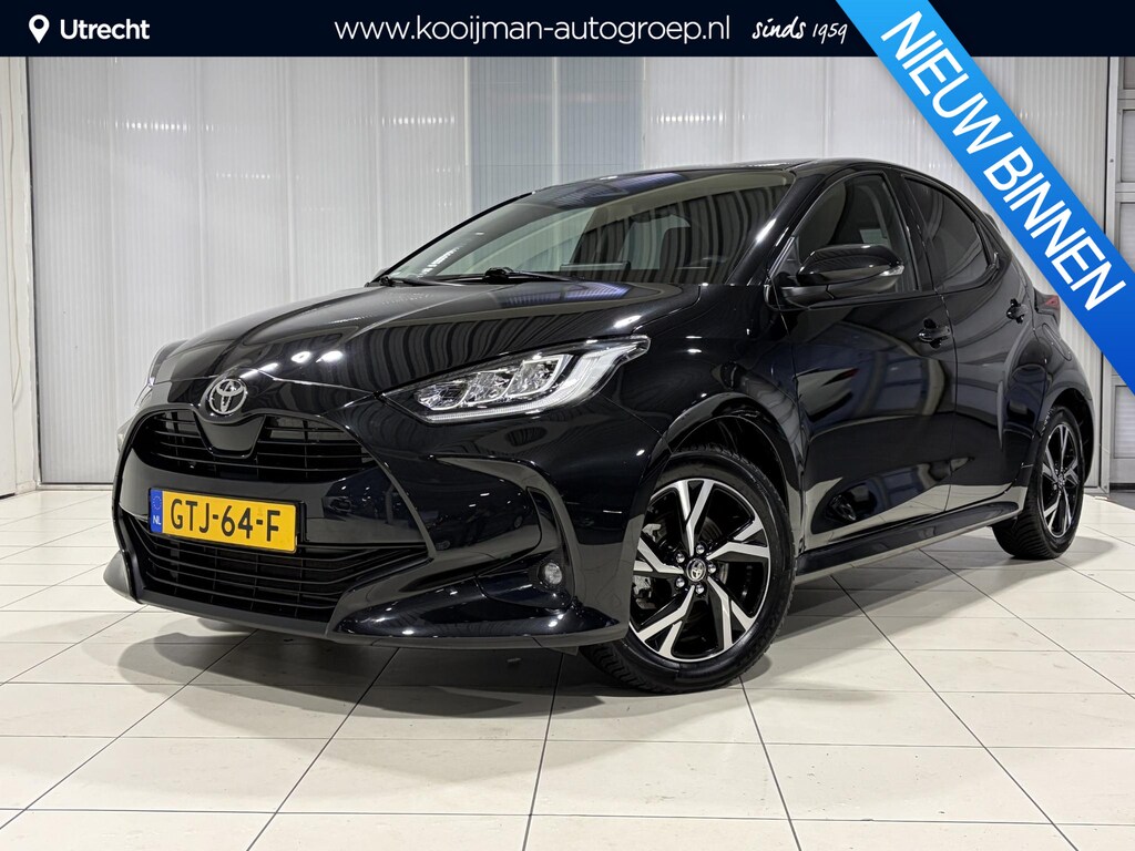 Toyota Yaris 1.5 Hybrid 115 First Edition All Season Banden, Orgineel Nederlandse Auto, Apple Carplay/Android Auto, Garantie t/m November 2034, 1e Eigenaar