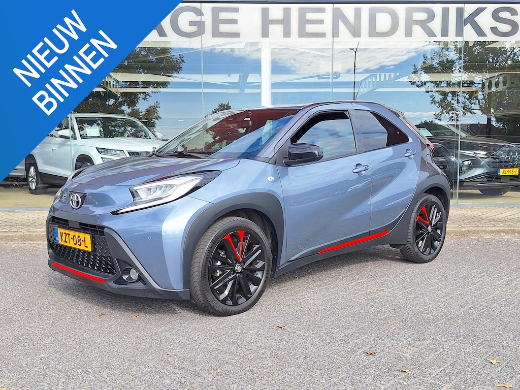 Toyota Aygo X 1.0 VVT-i MT Under Cover Automaat | Special Edition | Climate  | Navi | Camera | CC | 18"LM velgen |