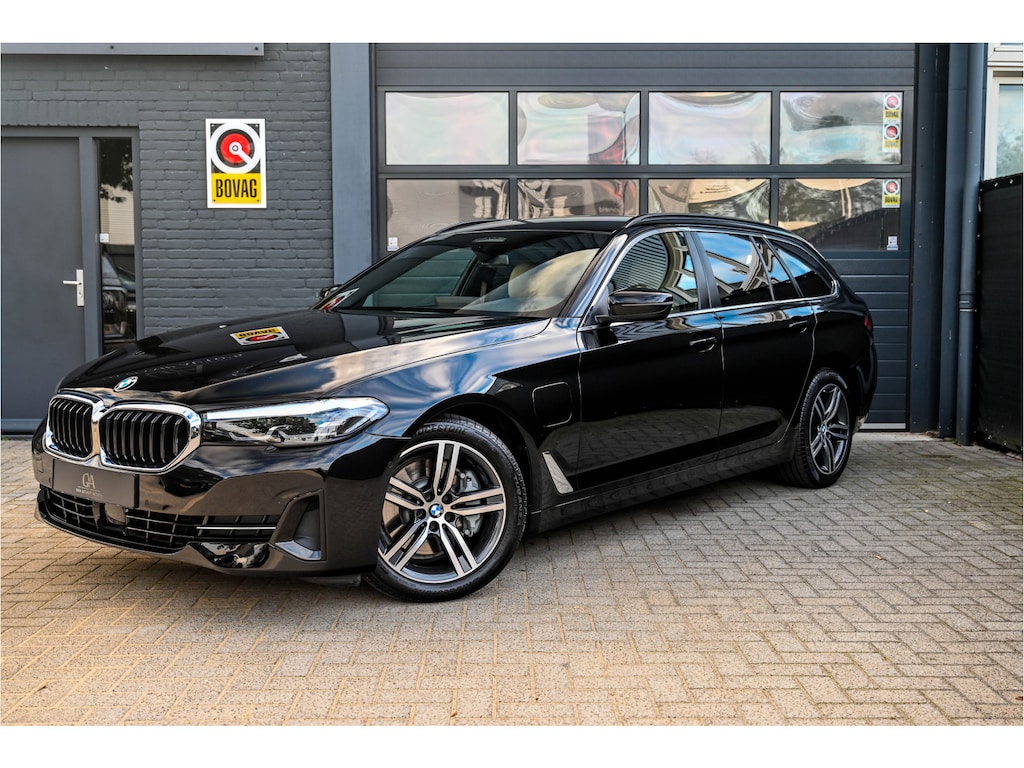 BMW 5-Serie Touring 530e Business Edition Plus, ACC, Apple carplay, Elektrische stoelen