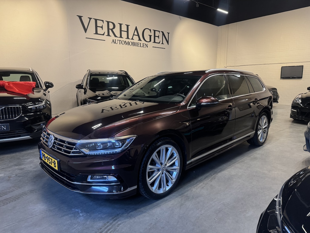 Volkswagen Passat Variant 2.0 TDI R-line Leer 150pk Camera