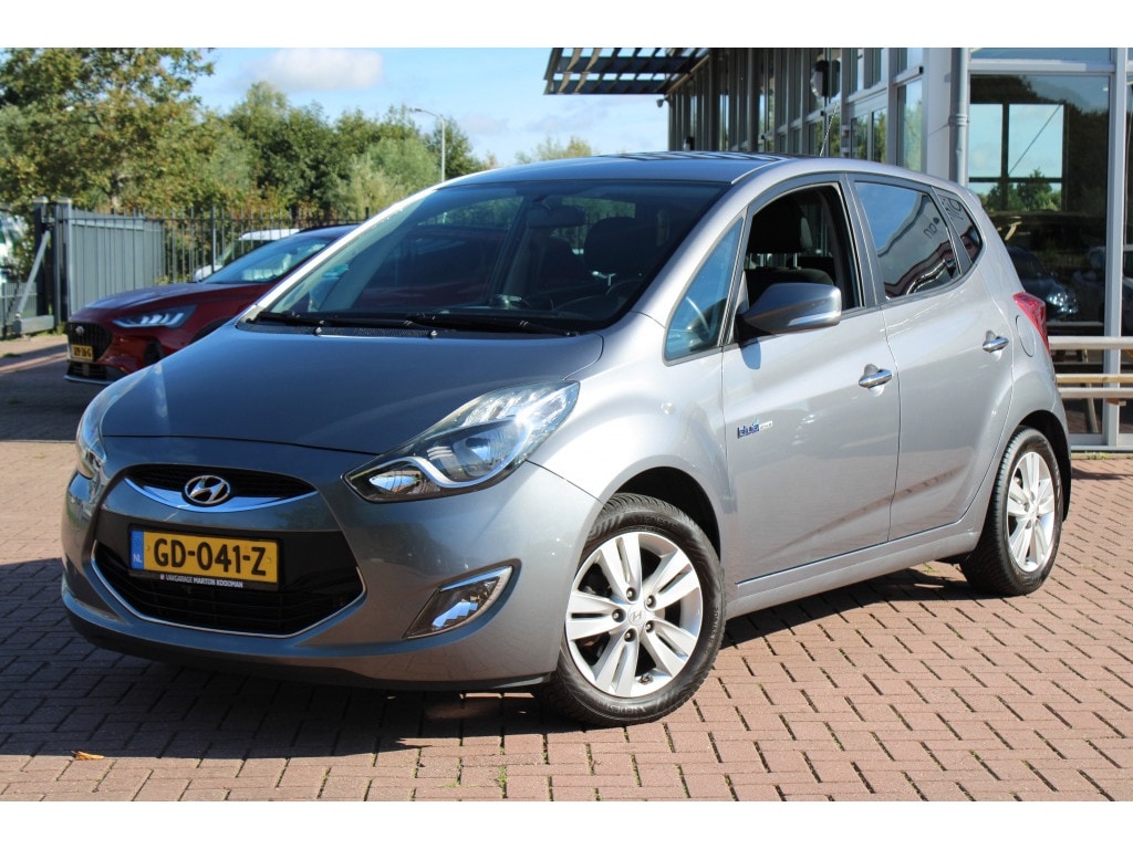 Hyundai ix20 1.4i blue 90pk Go!
