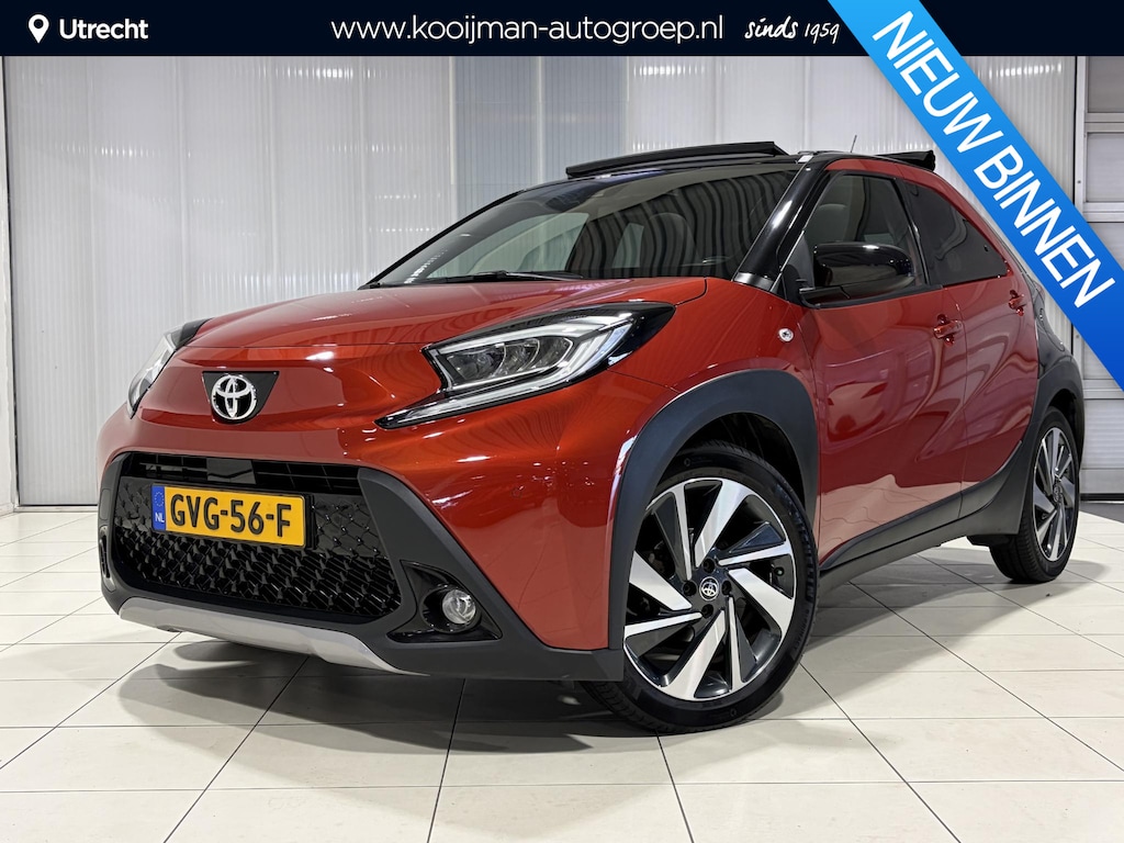 Toyota Aygo X 1.0 VVT-i S-CVT Envy Elektrisch Schuif Dak, Parkeersensoren voor en achter, 2 Tone Lak, Apple Carplay/Android Auto, Garantie t/m April 2033