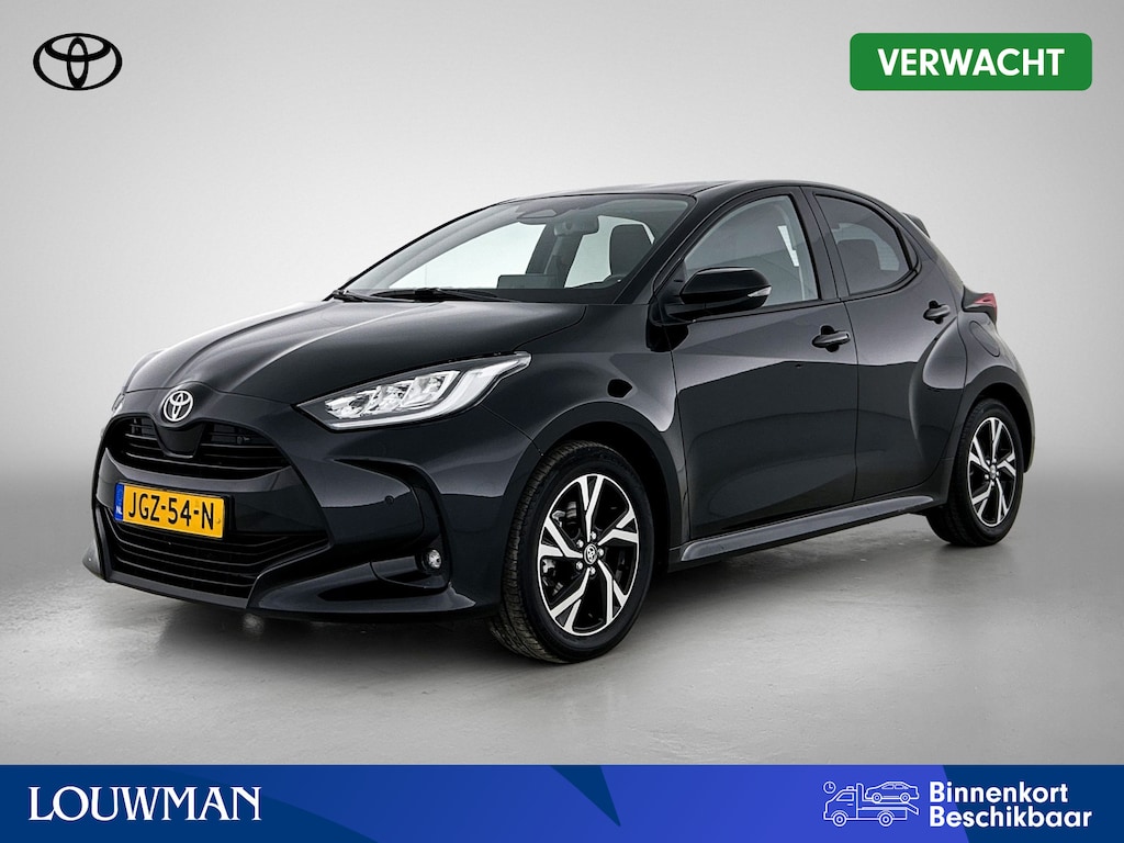 Toyota Yaris 1.5 Hybrid 115 Dynamic Comfort Pack | BTW voertuig | Dodehoek detectie | Stoel+stuurverwarming | Parkeersensoren voor+achter | Draadloze telefoonlader | Navigatie | Apple CarPlay/Android Auto |