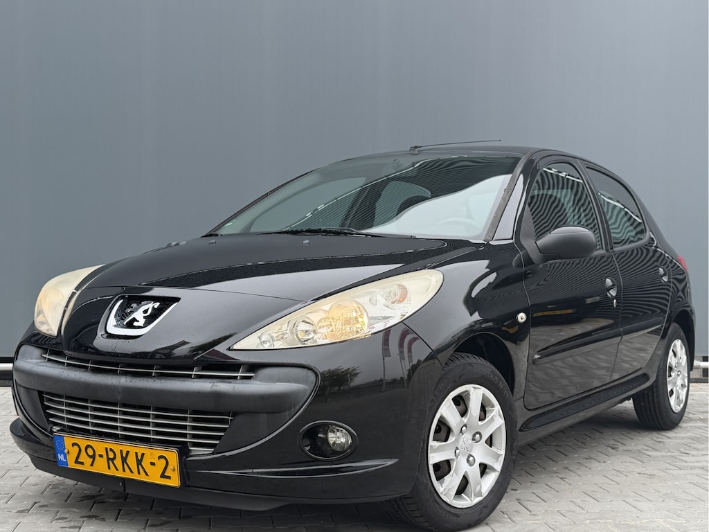 Peugeot 206+ BWJ 2011 1.4 74 PK XS | AIRCO | RADIO/CD | EL PAKKET | LEDEREN STUUR |