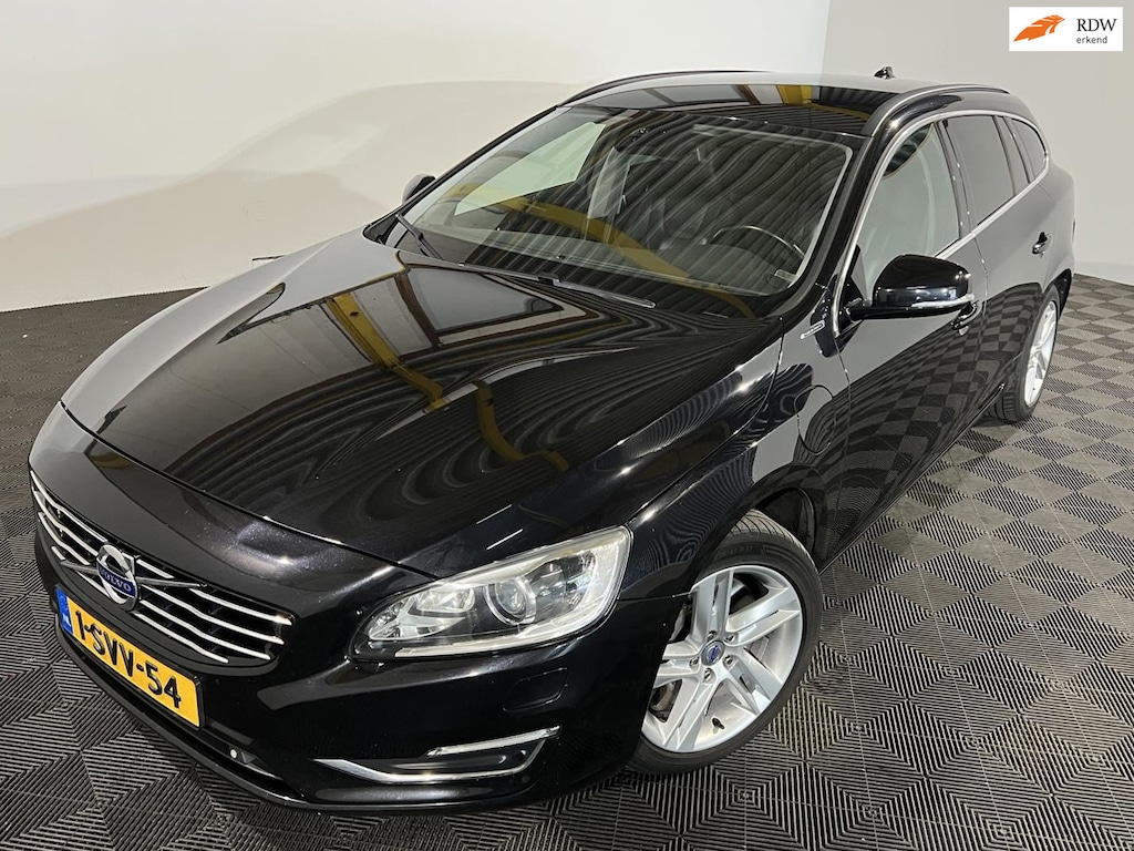Volvo V60 2.4 D6 AWD Plug-In Hybrid Summum AUT PSENSOR NAVI LEDER CRUISE