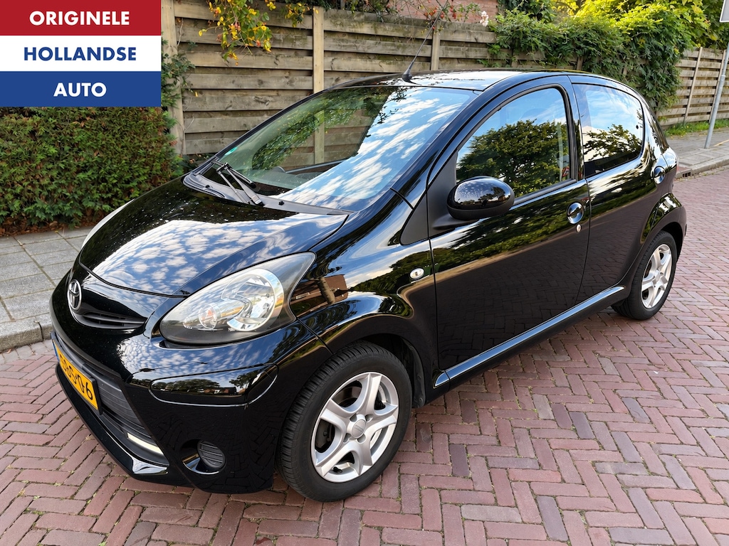 Toyota Aygo 1.0 VVT-i Aspiration Automaat Airco Led Navi BT