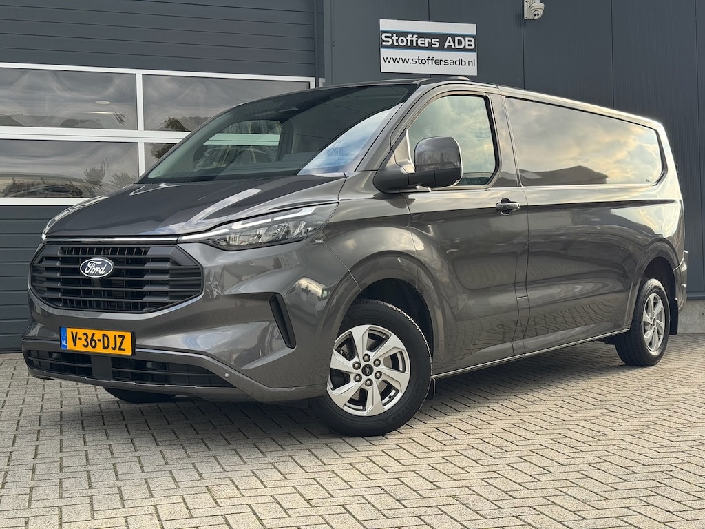 Ford Transit Custom 320 2.0 TDCI 136pk L2H1 Limited | Trekhaak | Navi | LED | Keyfree | Stoelverw. | CarPlay | Camera