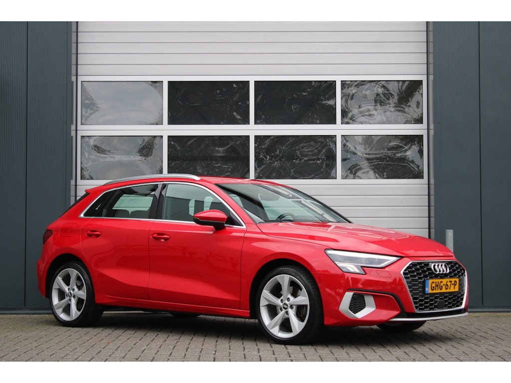 Audi A3 Sportback 40 TFSI e Business edition ACC/Virtual/RS.Seats/Stoelverwarming/Keyless/Lane.Assist/PDCv+a/LED/Carplay/NAV/18"LM
