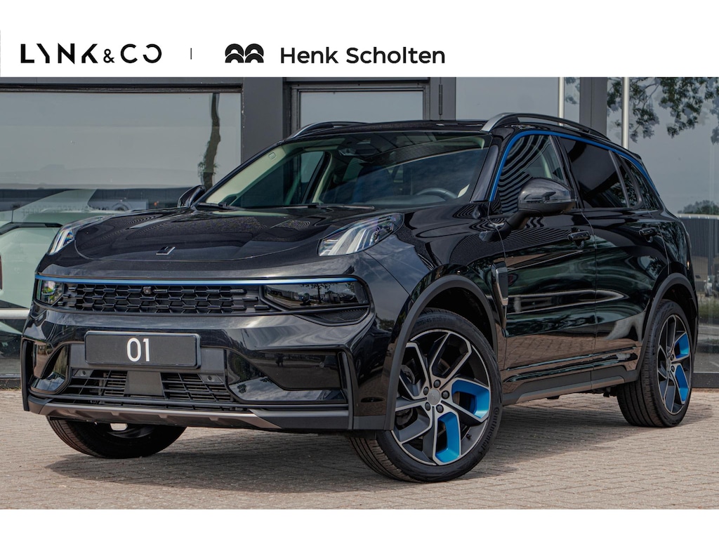 Lynk & Co 01 1.5 Trekhaak| Panoramadak | 360 Graden camera | Elektrische bestuurdersstoel met geheugen | Stoelverwarming | Actieve bochtverlichting | Adaptieve Cruise Control | Stuurassistent | Lane Assist | Navigatie | Elektrische Achterklep | Keyless Entry | Dodehoekassistent