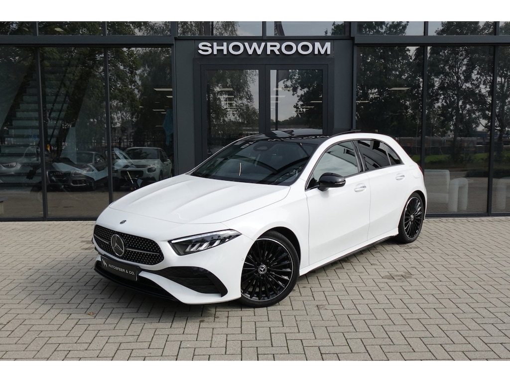 Mercedes-Benz A-klasse 180 AMG Line PANO SFEER CAM
