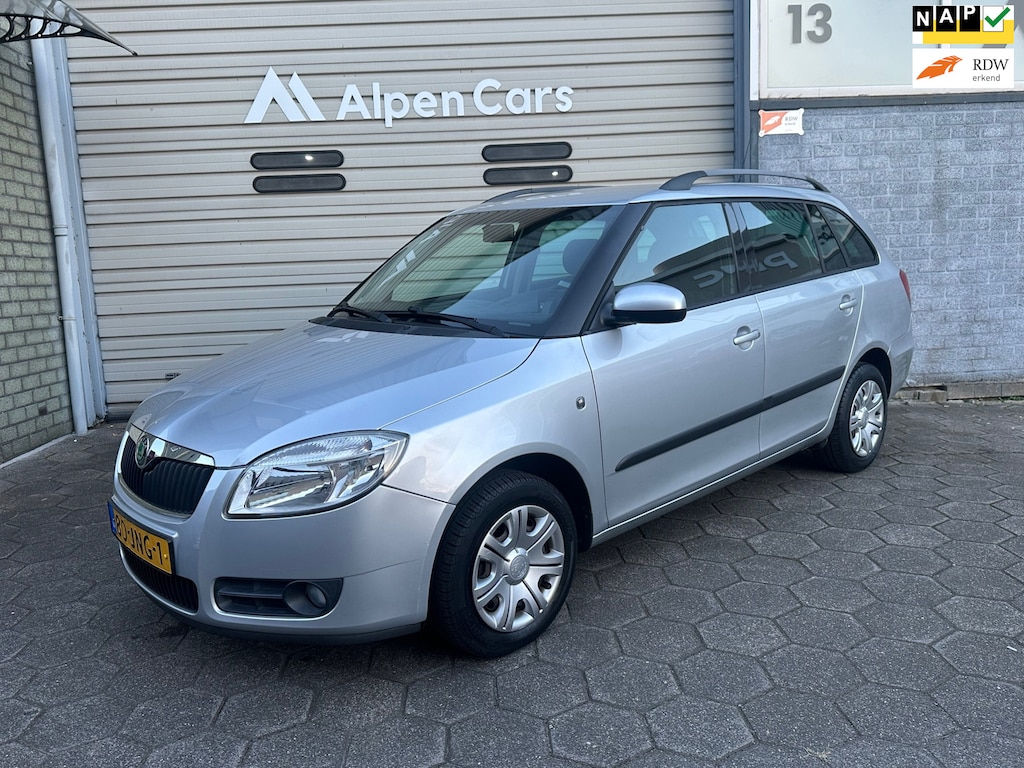 Skoda Fabia Combi 1.4-16V Tour Eerste eigenaar / Dealer onderhouden / Cruise controle / AC / APK 09-2027
