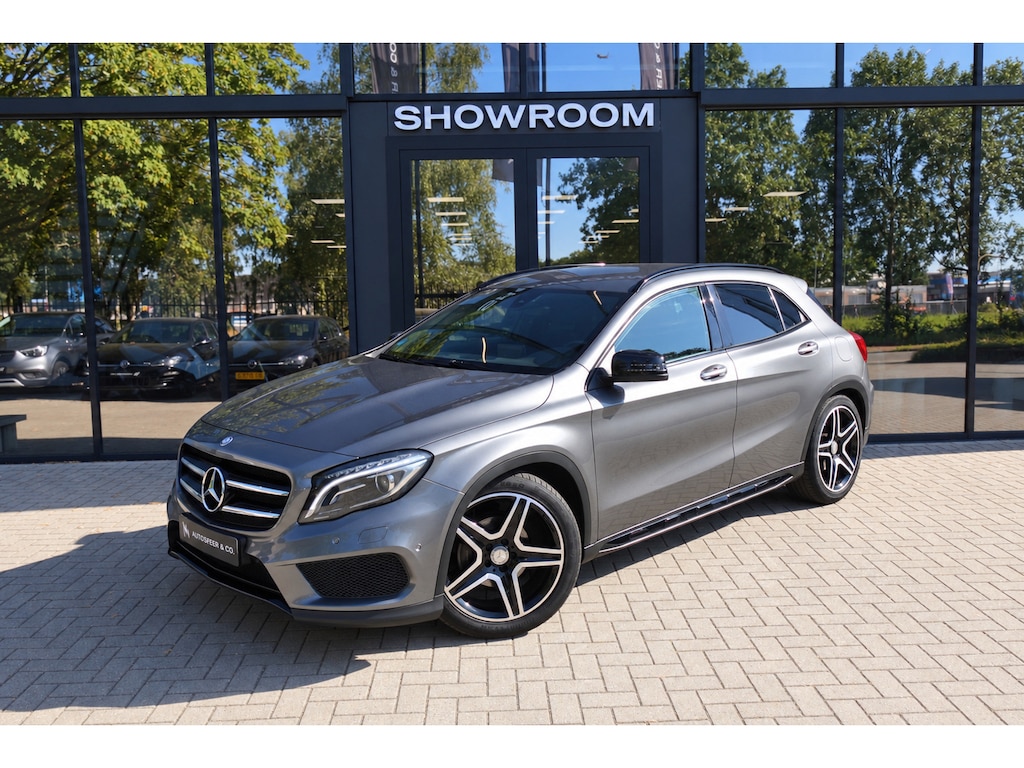 Mercedes-Benz GLA 180 Prestige CAM AMG'
