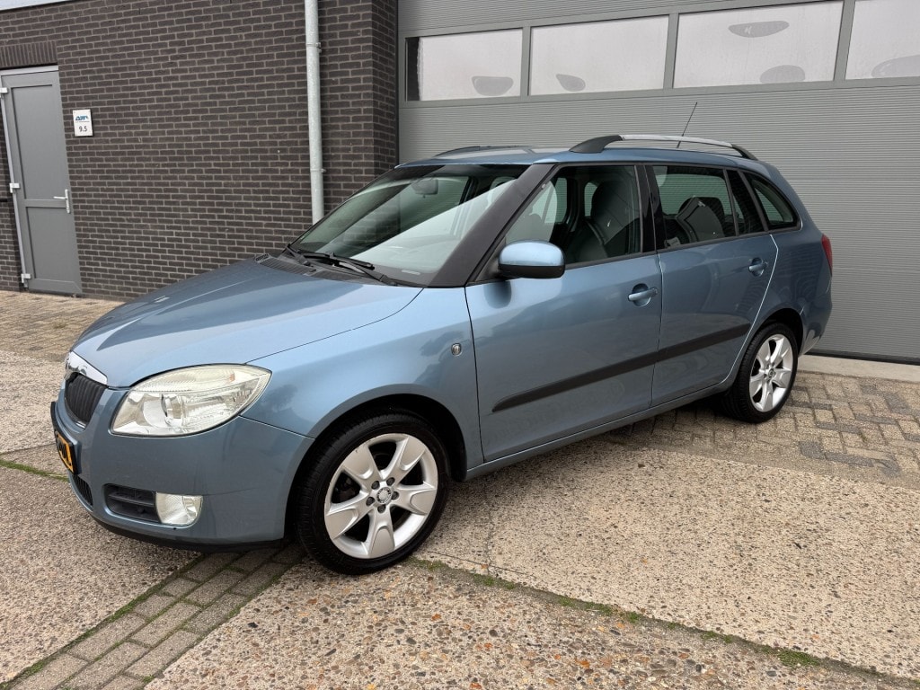 Skoda Fabia 1.6- 16V Sport   Airco- trekhaak