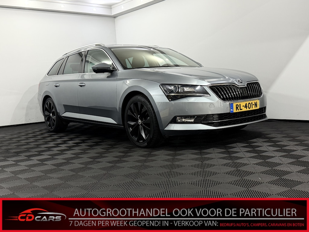 Skoda Superb Combi 1.6 TDI Greenline Business Clima, Parkeersensoren, Navi, Apple carplay, Cruise control, Memory stoelen, Stoelverwarming