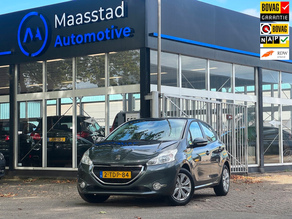 Peugeot 208 1.2 VTi Envy 5Drs Lage KMs airco 100% onderhouden NWE APK