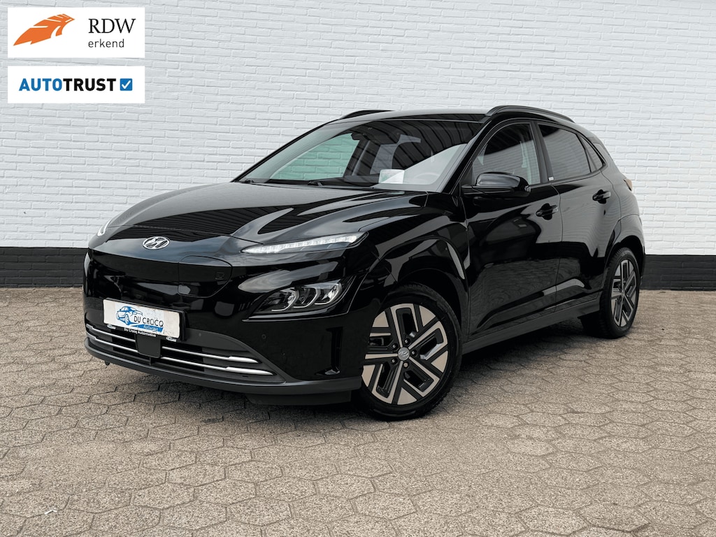 Hyundai Kona Electric EV Premium 64 kWh ACC l WARMTEPOMP l SoH 99% l CAMERA