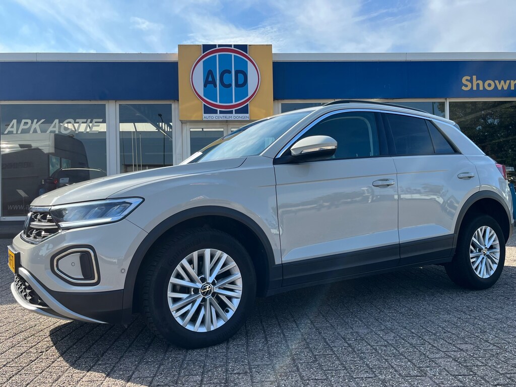 Volkswagen T-Roc 1.0 TSI Life | Orig. NL | Nw type-model 2023 | Virtual dashboard | Carplay |