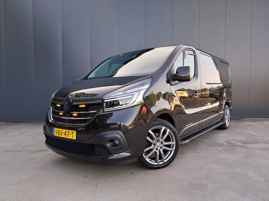 Renault Trafic 2.0 dCi 145 PK DUBBELE CABINE L2H1 DUBBEL CABINE CAMERA LED TREKHAAK ECC NAVI CRUISE