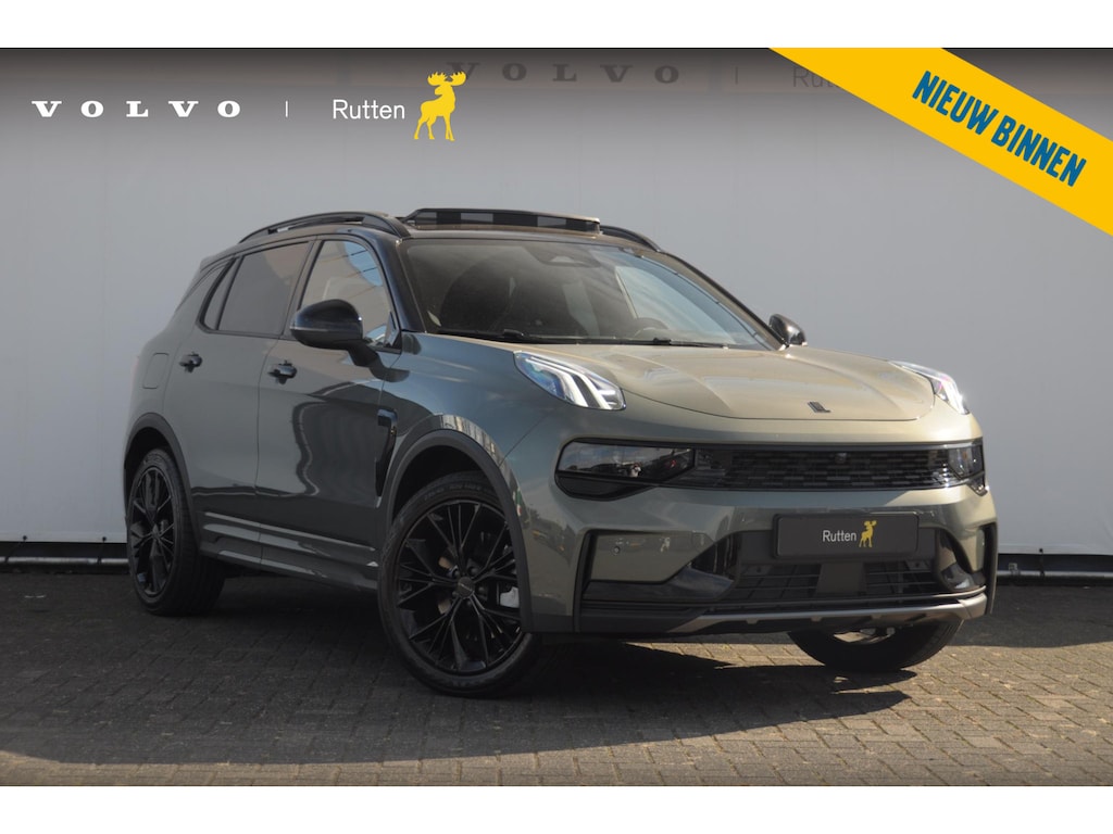 Lynk & Co 01 276PK Automaat More / Adaptive cruise control / Leren bekleding / Elektrisch verstelbare stoelen / Schuif- kanteldak / Stoel- en stuurverwarming / Parkeersensoren V+A / 360 Graden Camera / Elektrische achterklep / 20" lichtmetalen velgen