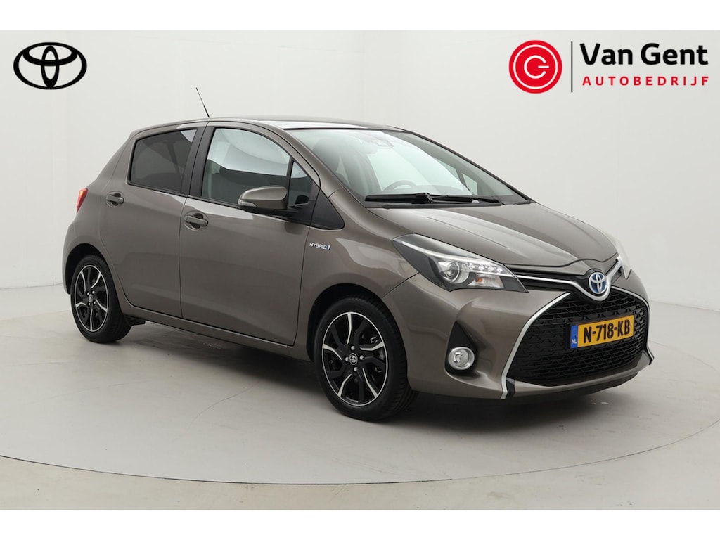 Toyota Yaris 1.5 Hybrid Dynamic | Panoramadak | Cruise Control | Clima | Camera | 16 inch | Rijstrooksensor | Bluetooth