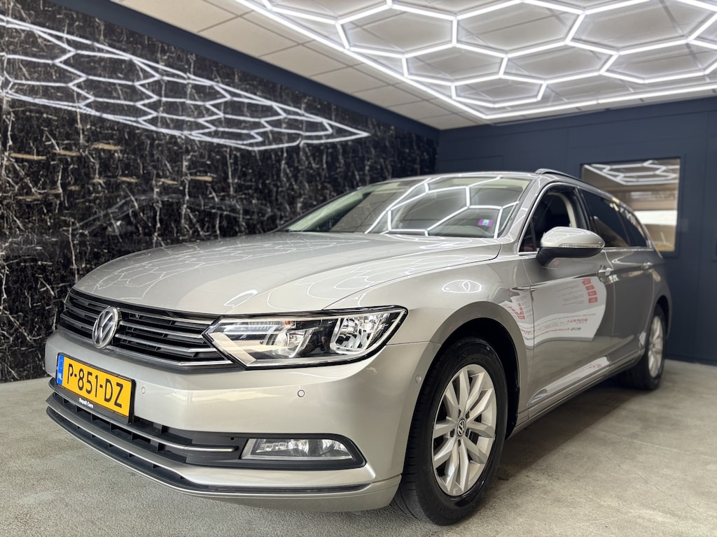 Volkswagen Passat Variant 1.4 TSI ACT Highline / virtuele klok / stoelverwarming / CarPlay enzv