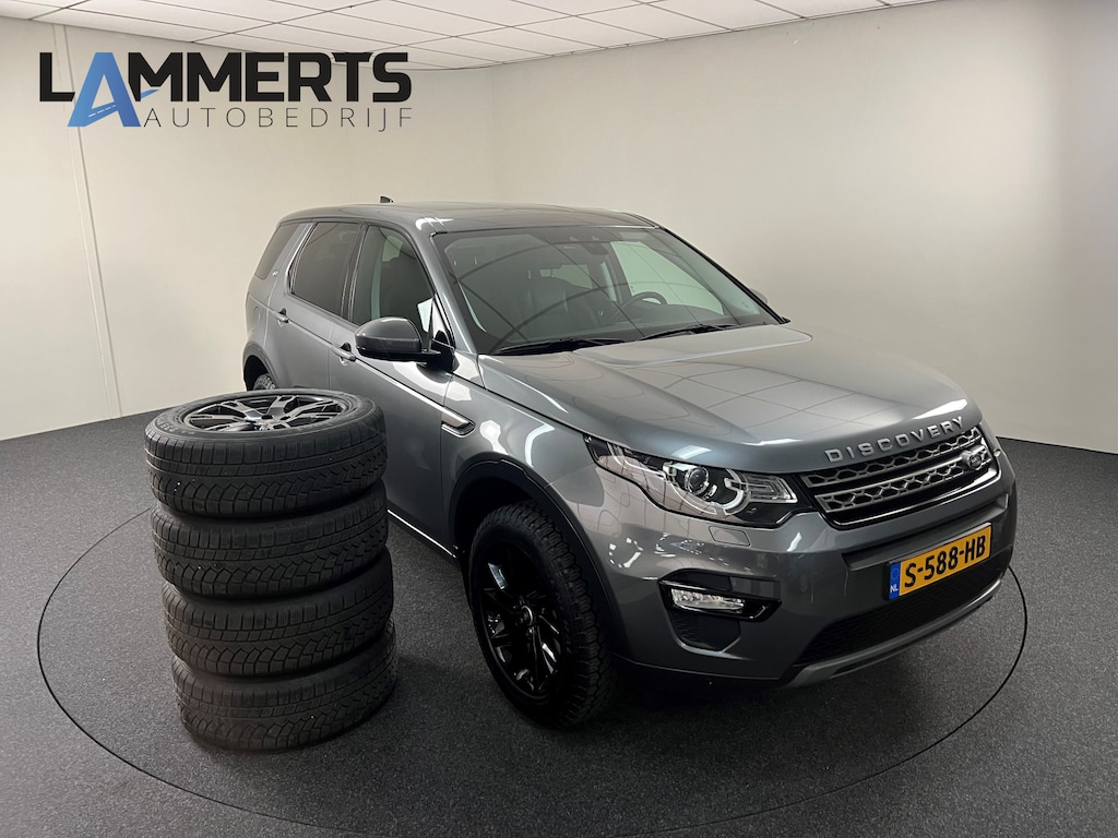 Land Rover Discovery Sport 2.0 TD4 SE Climate / Cruise / Navi / Trekhaak / Camera / Stoelverw / Extra winterset op velg