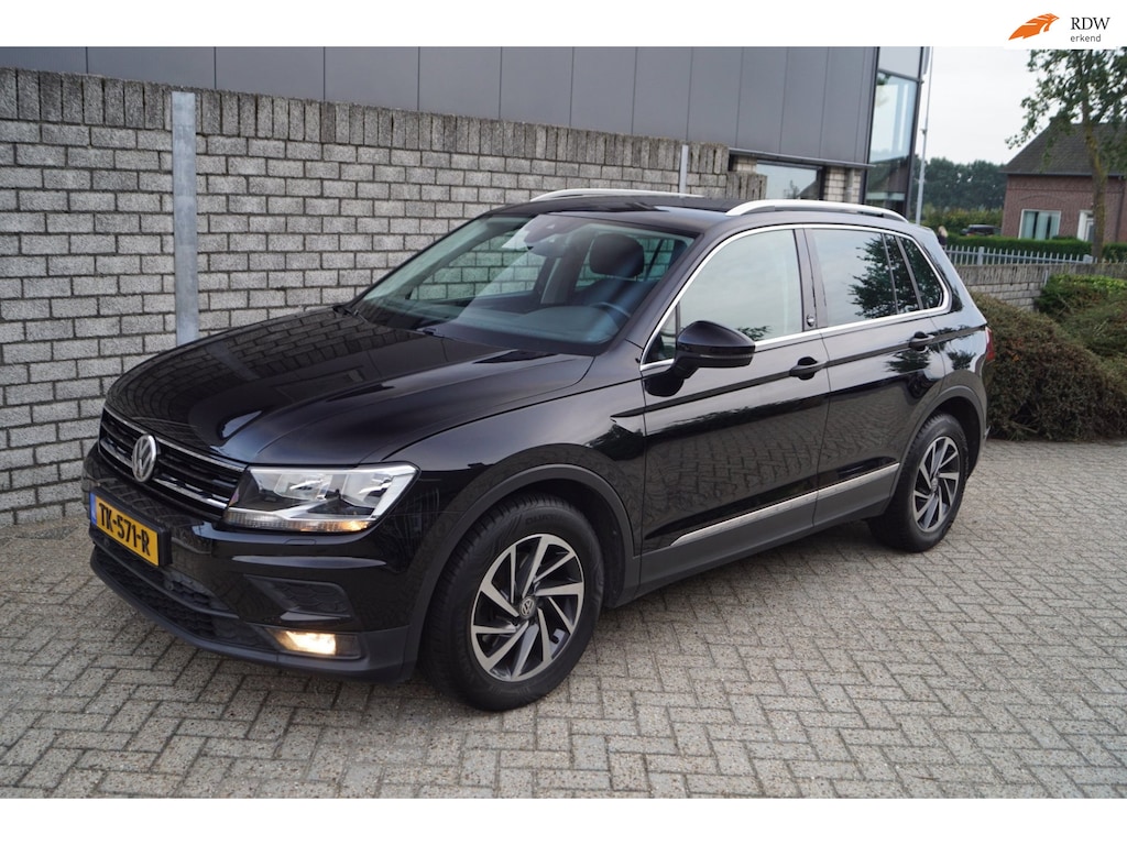 Volkswagen Tiguan 1.4 TSI ACT Sound Autom Navi Clima Adaptieve Cruise Apple Carplay 2x PDC LMV Trekhaak ENZ.